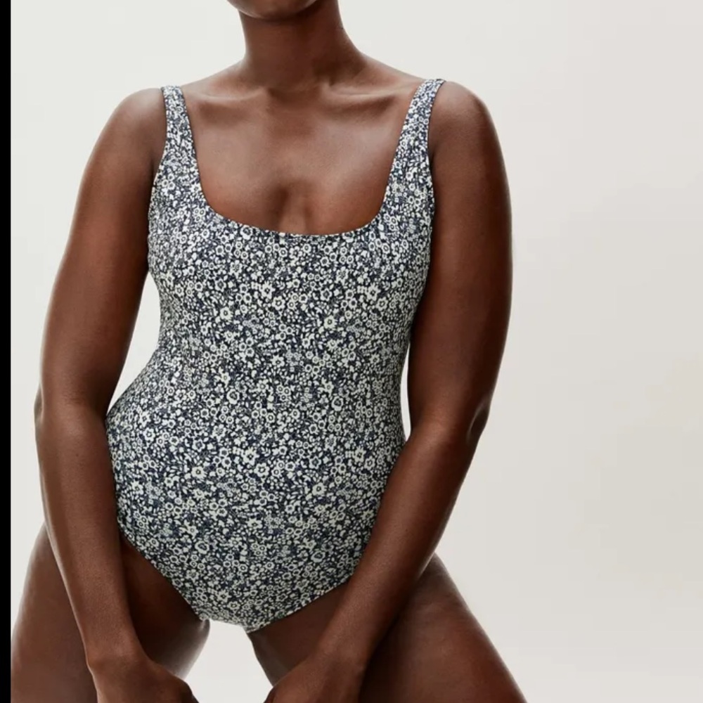 Everlane Square Neck One Piece Swimsuit(S)